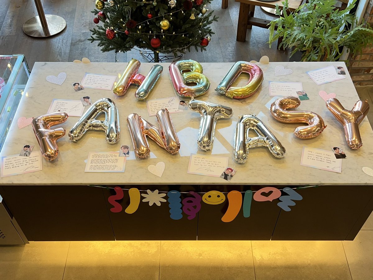 sf9fantasy_zuho's tweet photo. others: prepares a cupsleeve event for the idol’s bday
sf9: prepares a cupsleeve event for their fantasy 😭

tf do we even deserve them 🥹🥹 https://t.co/4CWoBfjnIh