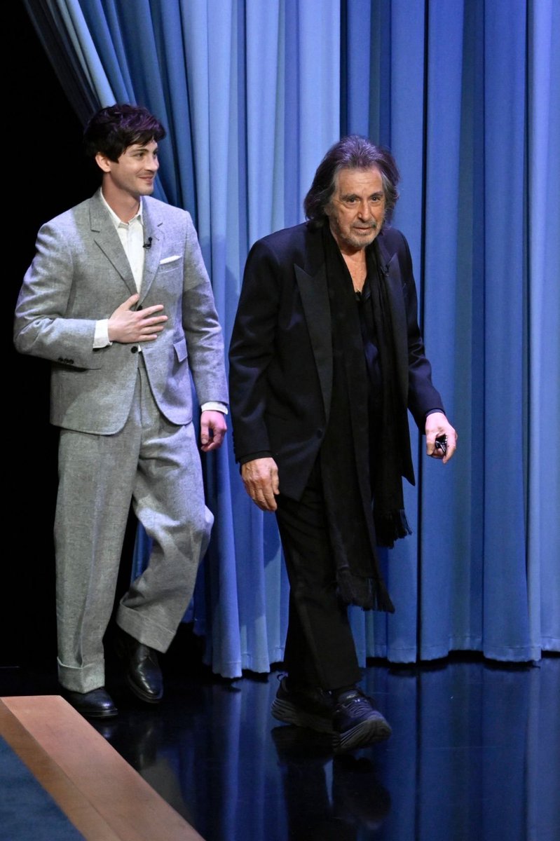 bestofpacino's tweet photo. Al Pacino and Logan Lerman during an interview with host Jimmy Fallon on Monday, January 9, 2023. https://t.co/i6WNeaURwP