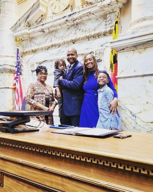 Smith4Delegate's tweet image. I was honored to be sworn in to serve a 2nd term in the Maryland House of Delegates. In addition, I was humbled to move to close nominations for Speaker so that we could reelect @SpeakerAJones to lead our chamber. So blessed to experience this day with my family! #Working4MD