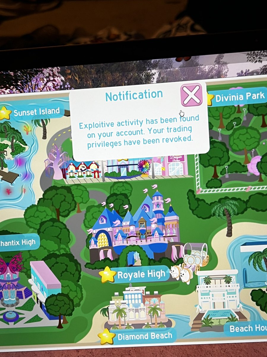 royallhighh's tweet photo. wait what?? what did i do?? how do i fix this https://t.co/YnugjtBc3J