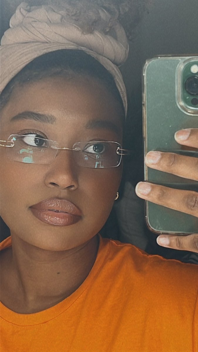 alana tweet media