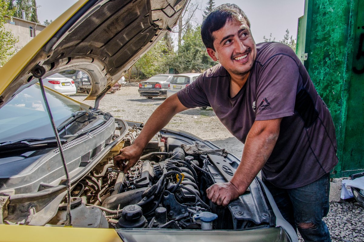 ADB_HQ's tweet photo. Despite working as a car repairman for over ten years, Dilovar couldn't prove his qualification. 

An ADB project in Tajikistan helped him become a certified car mechanic and provide a brighter future for his family: https://t.co/5SRusk79JD https://t.co/Z2TPLBGhvn