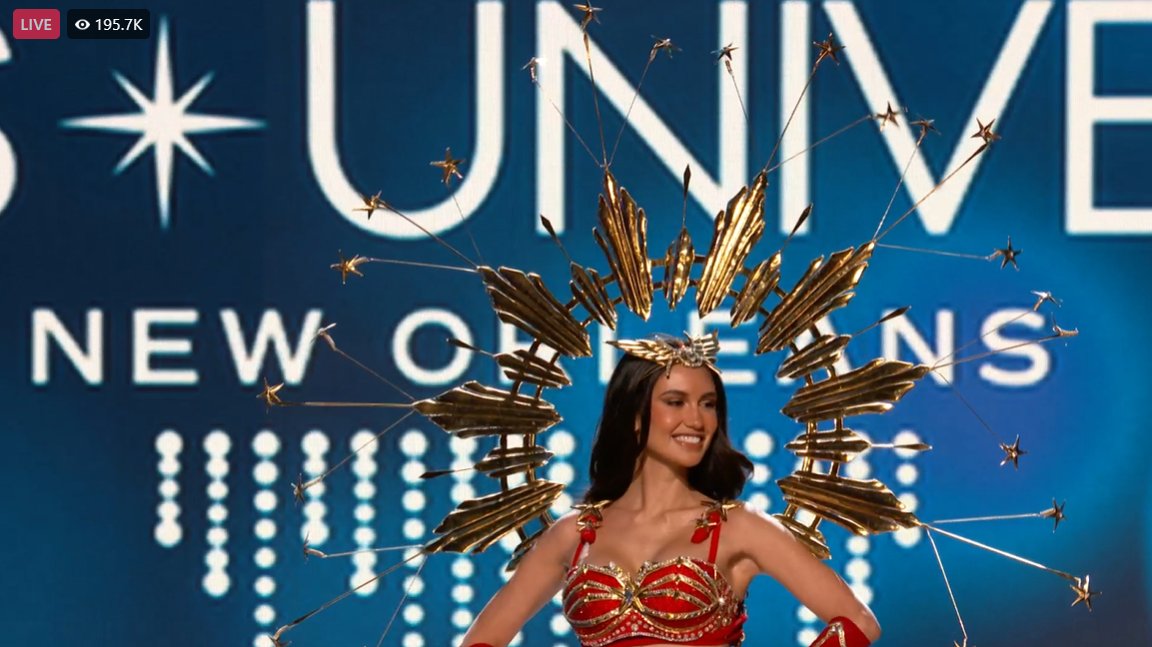 PhilstarNews's tweet photo. CELESTIAL BEAUTY! 😍 

The Philippines’ Celeste Cortesi looks powerful as Darna during the National Costume show of the #71stMissUniverse Thursday.

Updates here: https://t.co/f6VYGAbms9

📸 Miss Universe/Screenshot https://t.co/EZD1zFGUGt