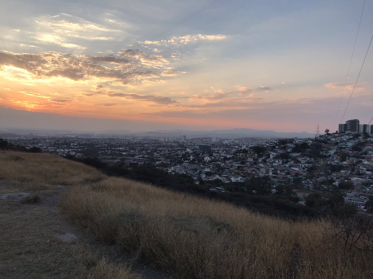 jmlome's tweet photo. La caminata vespertina de hoy. Dándole continuidad a los nuevos hábitos.
#Querétaro #Queretalove #HerbalifeNutrition #caminata #Roima #Validus #Shiba #Bitcoin #etherium #Binance #Kraken #AMC #APE #GME #BBBY #Trading https://t.co/DBNCKxO0kc