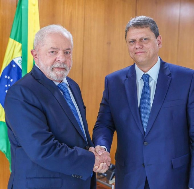 Tarcisio fez o L aeuheauhueaheau.
Alguém achou que um carioca, alguém que vem de um estado onde o trafico e a "policia" se aliam, fosse ser oposição ao bandido Lula?