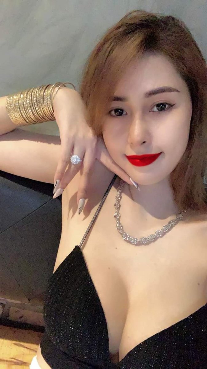 ng52592222's tweet photo. Đi ăn gặp con đỉ chó này dâm quá nên bắt vào wc cho bú cặc https://t.co/cep3VGJVQr