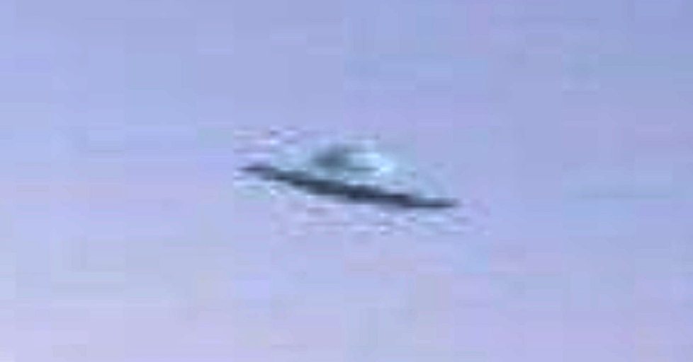 UFOSightings101's tweet photo. Classic Disk Recorded Over Village Penza, Russia On Jan 10, 2023, Photos, UFO Sighting News. This one is tilted, just like Nuclear Physicist Bob Lazar of Area S4 said UFOs do when they move in a direction. https://t.co/B9DVUOZvRo #UFOtwitter https://t.co/r97szT3UYJ