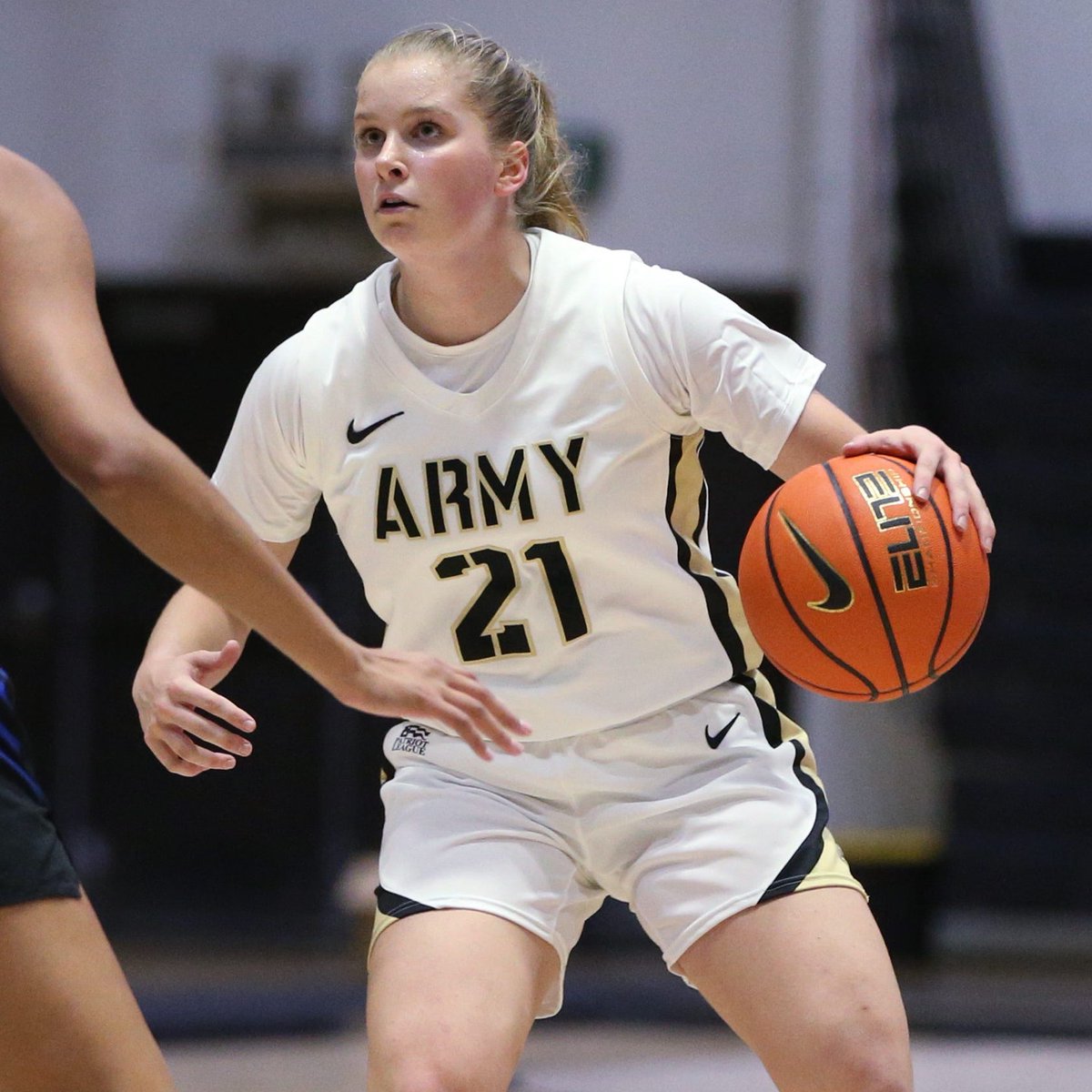 JustinRocke's tweet photo. .@ArmyWP_WBB freshman Reese Ericson added a career-high 10 assists tonight at American.

Per @herhoopstats, the 10 helpers are the most by an #Army player dating back to the 2009-10 campaign.

It's also tied for the most by a @PatriotLeague freshman in that span. #NoExcuses https://t.co/Qj6e2C35OA