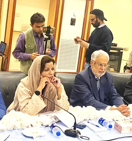 KanwalJan8's tweet photo. Pakistan People's Party Senior Central Leader, Senior Parliamentarian MNA Dr,@ShahNafisa attending #80th and #81th meeting of the Standing Committee on #Finance and #Revenue held at Karachi .
@BBhuttoZardari @AseefaBZ
@MaleehaManzoor @AqrabaFatima
@DabngTeamNafisa @babar_inam https://t.co/zuWlqSswIZ