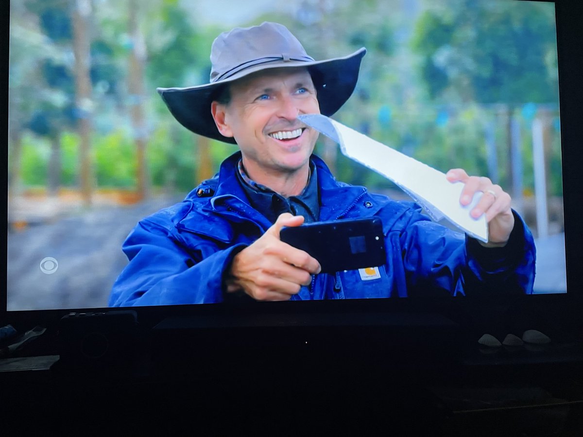 CulturalRights1's tweet photo. We can tell Phil was delighted to have his Dad on the show too!! Big Smile!! @PhilKeoghan #johnkeoghan @ToughAsNailsCBS #bigsmile #smile #philsdad https://t.co/y3pmgTN8JG