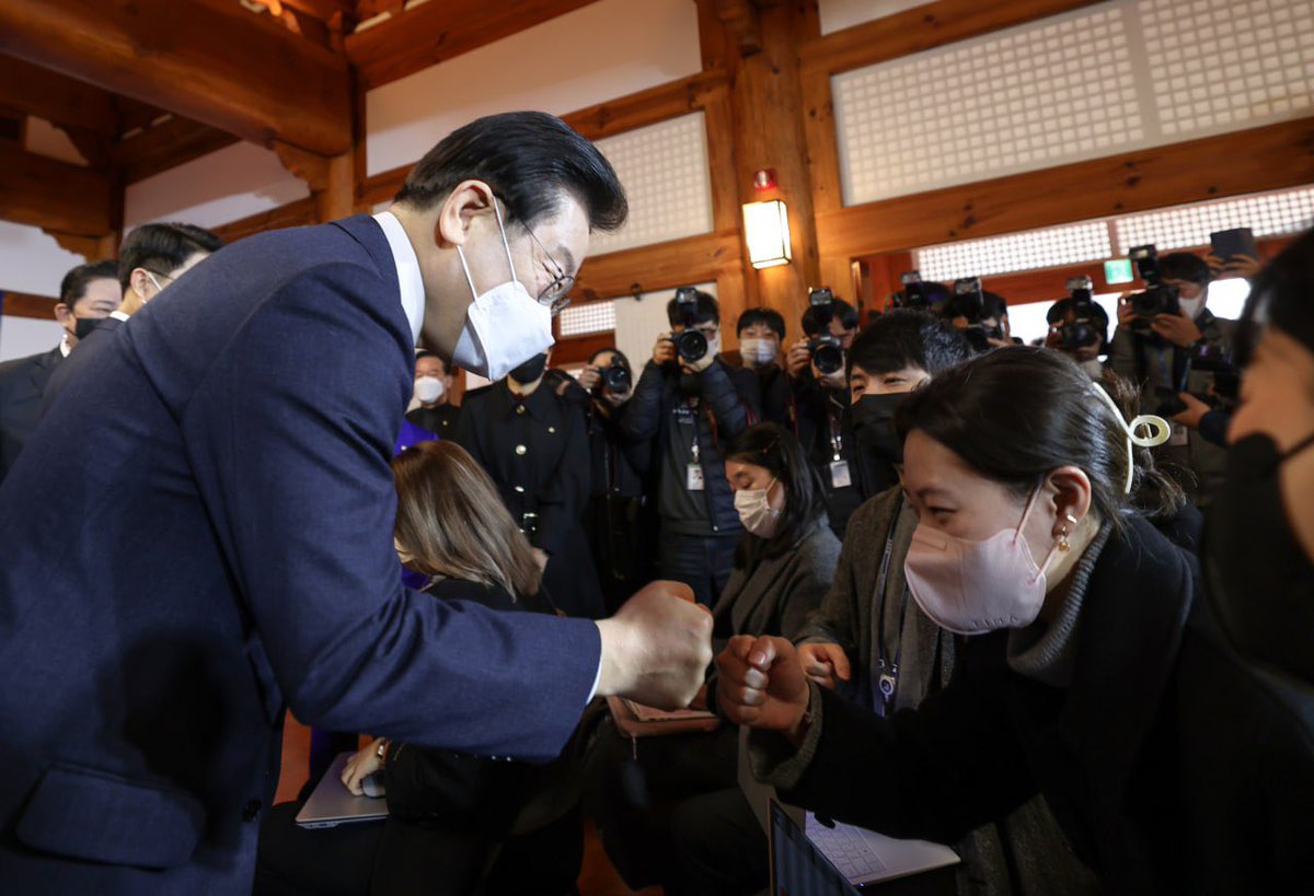 <국민의 오늘을 지키고 나라의 내일을 바꾸겠습니다.>

신년 기자회견문 전문 : blog.naver.com/jaemyunglee/22…