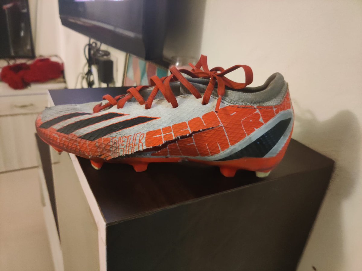 anilsethi1703's tweet photo. @AdidasIndia_ I bought footbal shoes on 26-11-2022 from Amazon  i am Addidas lover and have been wearing Addidas shoes fron the last https://t.co/K9AsIHtwVc my surprise the shoes have not even lasted a month ,the quality this time had been worst  which I had never expected https://t.co/RaKiqom0PZ
