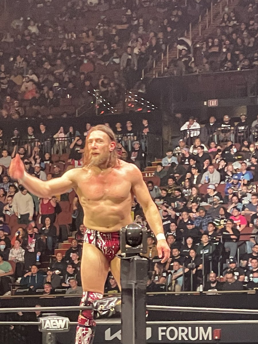 CassockClub's tweet photo. #AEWDynamite live from Los Angeles was incredible https://t.co/On5XPSPmVS