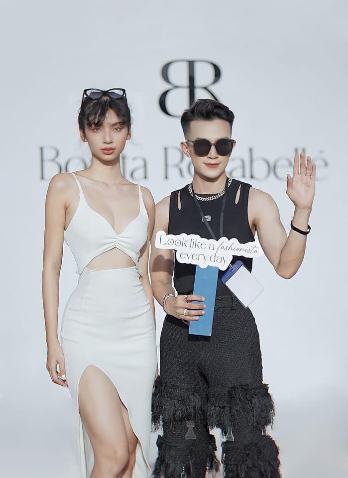 VThVitAnh2's tweet photo. Kris Tạ in Jacket and pants by me
Love u so much
#fashion #jacket #pants #fashiondesigner https://t.co/vEo8lFdY4t
