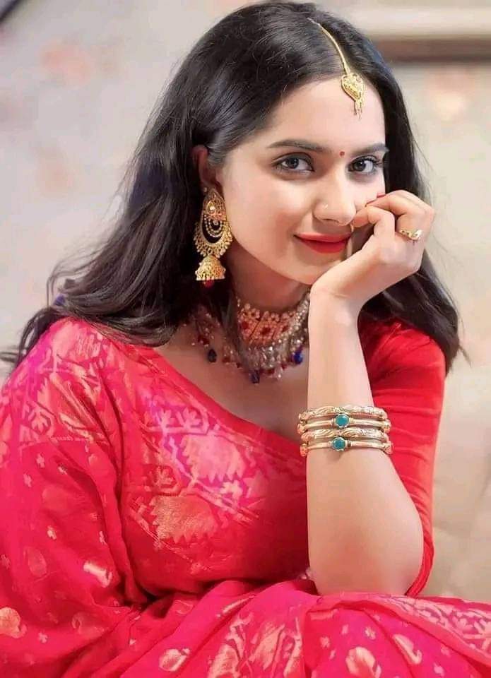 Sanjay_Khattri1's tweet image. किया है हमने निगाहों को , एक चेहरे पर पाबंद

हर सूरत पर लुट जाना , तौहीन -ए- वफा होती है...!!!