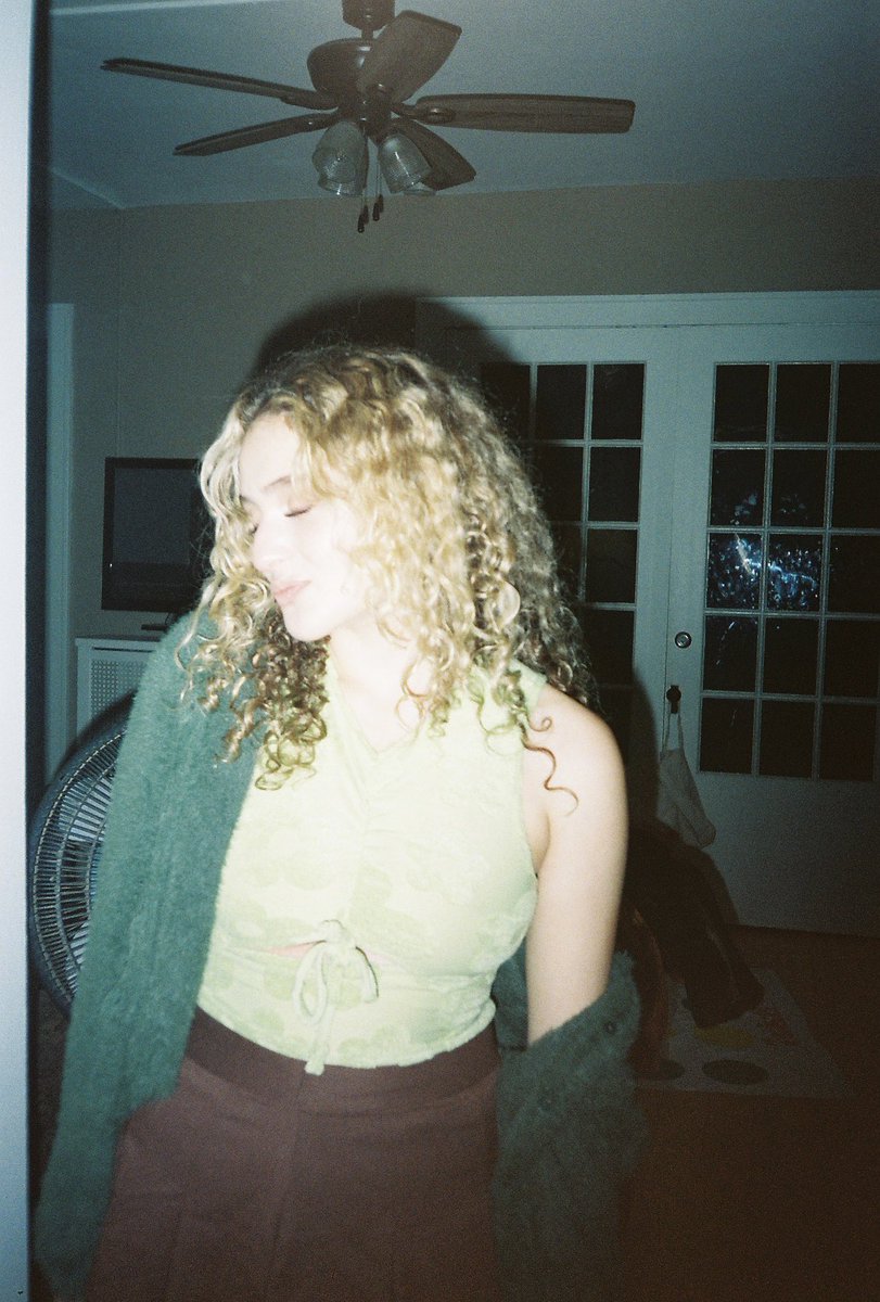 PhotographyPoff's tweet photo. It’s Natalie’s bday day ❤️ https://t.co/HKWYrNm5UL