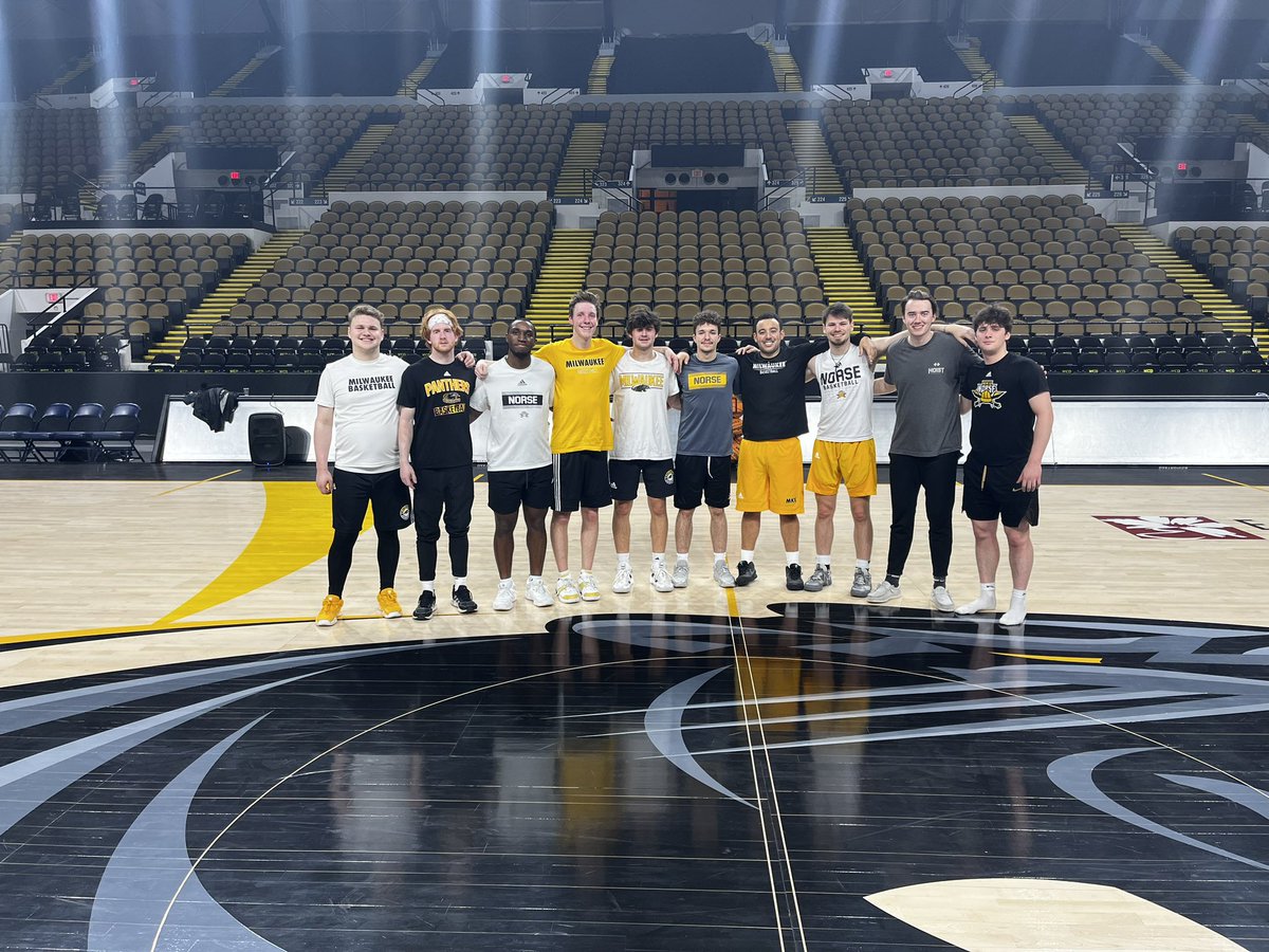 NKUManagersMBB's tweet photo. Back to Back! We move to .500 after tonight’s win! @nkunorsembb take on @MKE_MBB tomorrow night at 7pm CT. Shoutout to @MKEManagers for being such fantastic hosts. @ManagerGames_ https://t.co/kjcK7D4ce4