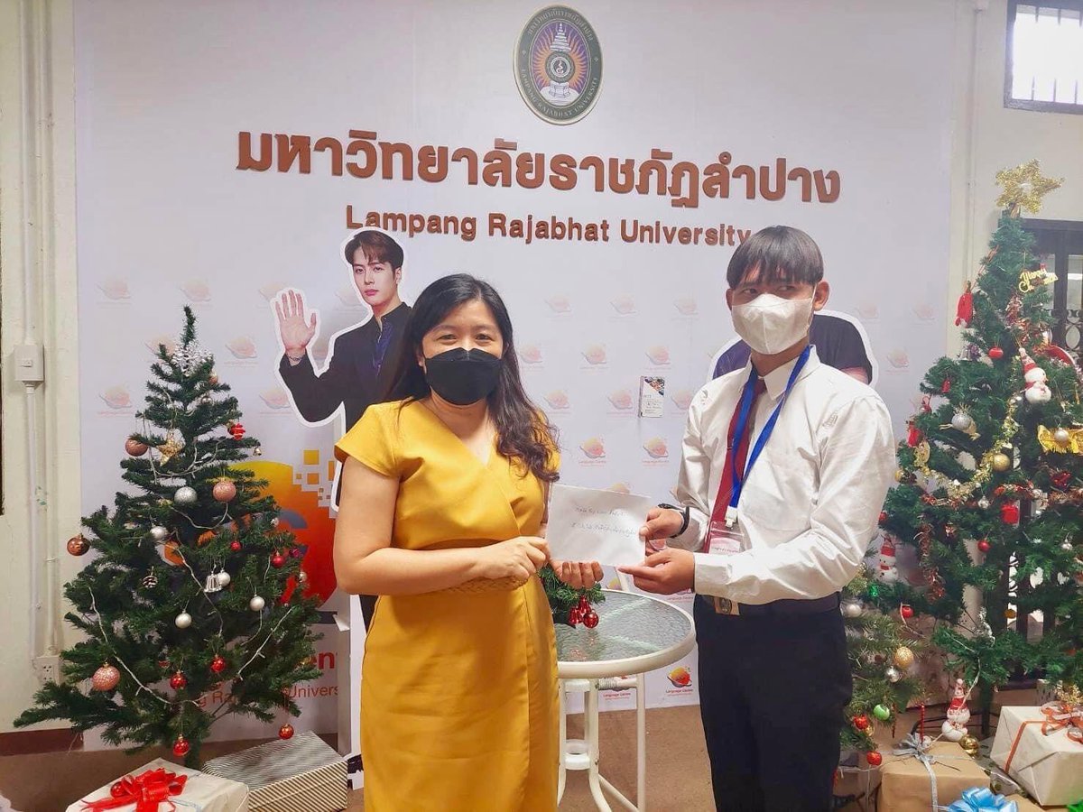 NewsLpru's tweet photo. 💰รับรางวัล🎁 กันแล้วบางส่วน...สำหรับกิจกรรม #tiktokยินดีพี่บัณฑิตราชภัฏลำปาง 
ใครได้รางวัล Top Likes ที่ 1-10 และรางวัลปลอบใจ มาติดต่อรับรางวัลกันได้นะคะ
#เตรียมตัวทำcontentโปรเจคใหม่เร็วๆนี้จ้า https://t.co/rF6Udhadzu