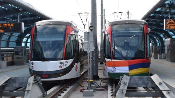 nelsonchamisa's tweet photo. When I proposed Bullet Trains for Zimbabwe in 2018,Mauritius,a country in SADC,didn’t have a train. Today #Isee they have one.Leadership makes things happen. It’s doable. Visionary leadership enables it all. The Metro Express is a light rail public transport system in Mauritius. https://t.co/hRNSbHTKgS