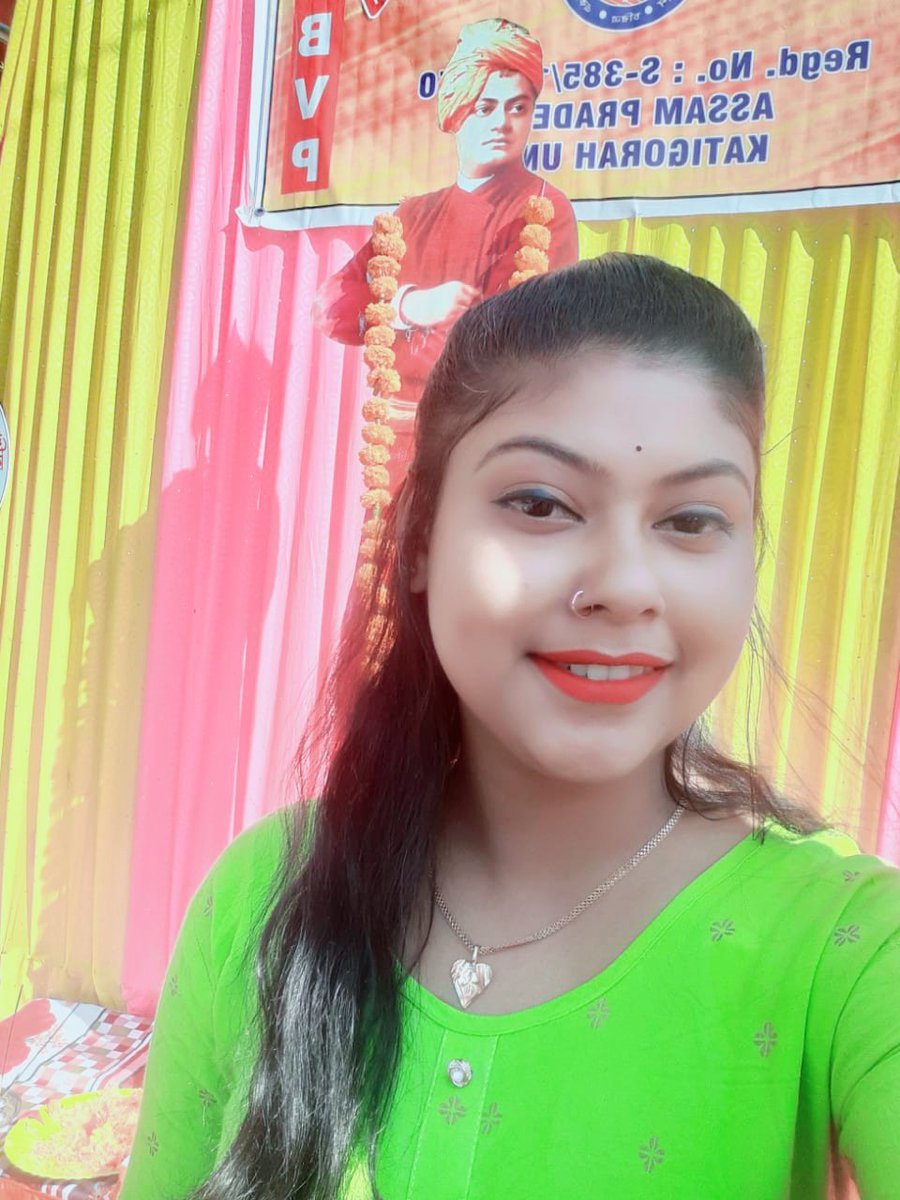 pujamalakar885's tweet photo. #Selfiewith Vivekananda 🚩🙏
#ABVPkatigorahunit🚩🙏
On the occasion of 161 birth anniversary of swami Vivekananda ji 🚩🙏 https://t.co/Y3FQo65Zw7