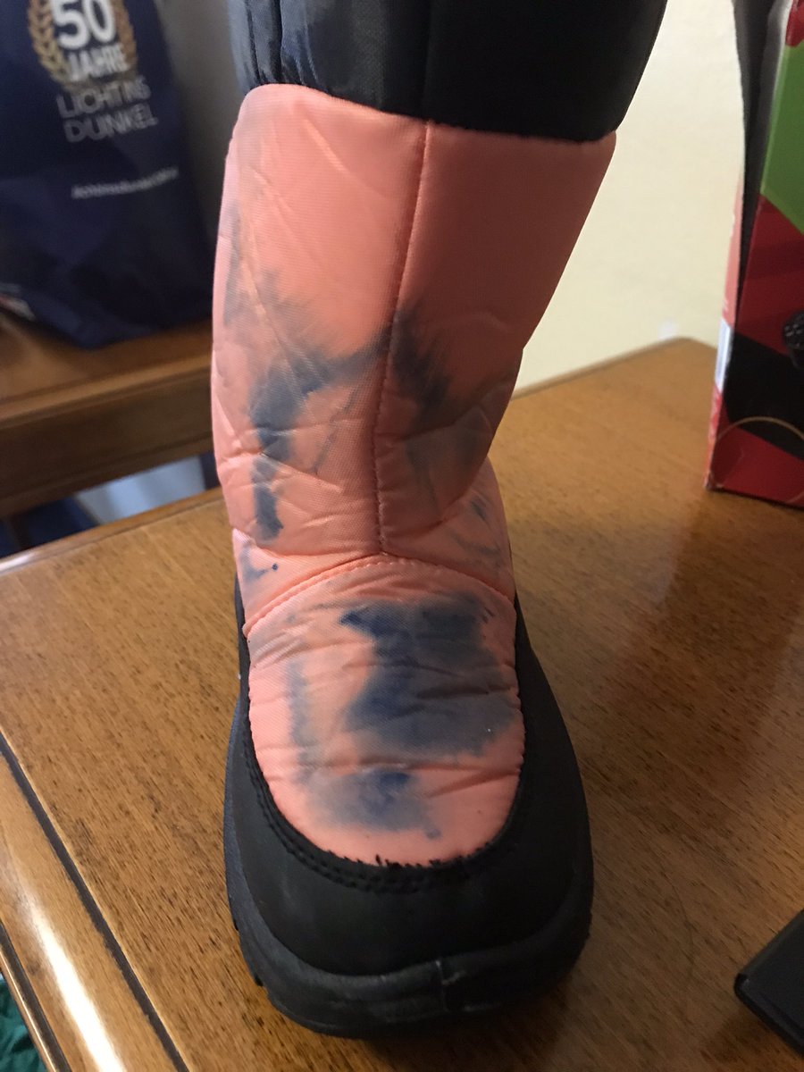 cocacolapops's tweet photo. @MountainWHouse Very disappointed with your kids ‘snow boots’ which did not hold up against snow. They’re not waterproof in any way and now they’ve gone a funny colour. https://t.co/Owz9J1FLPx