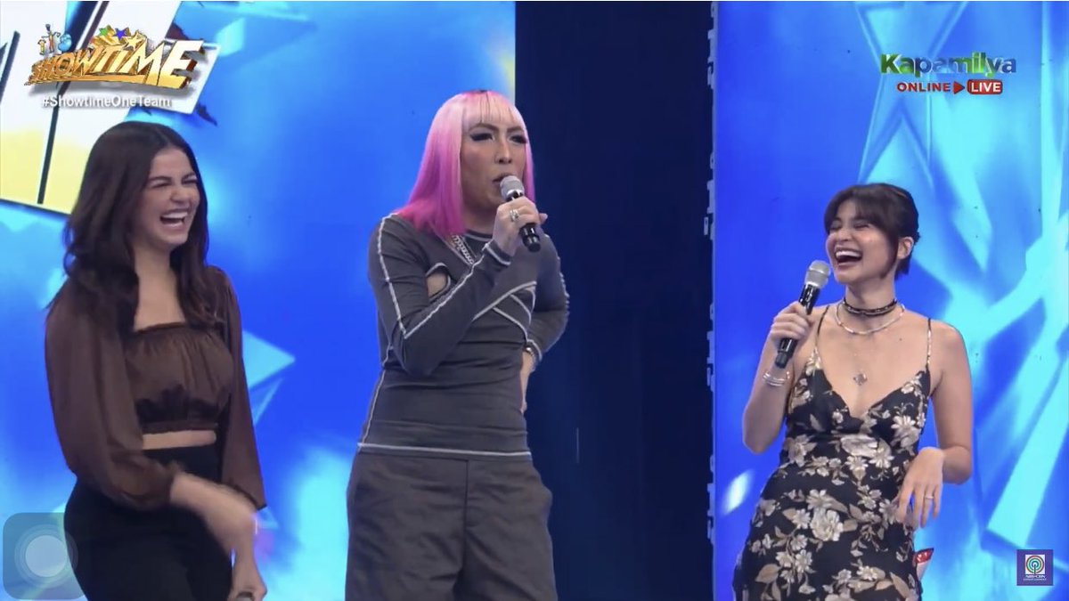 elizaholicss's tweet photo. two dyosa in one frame✨💕
vice ganda left the group charoott!!😂
(takot po ako sayo meme)🥲
#ShowtimeOneTeam https://t.co/fatBBiFQU9