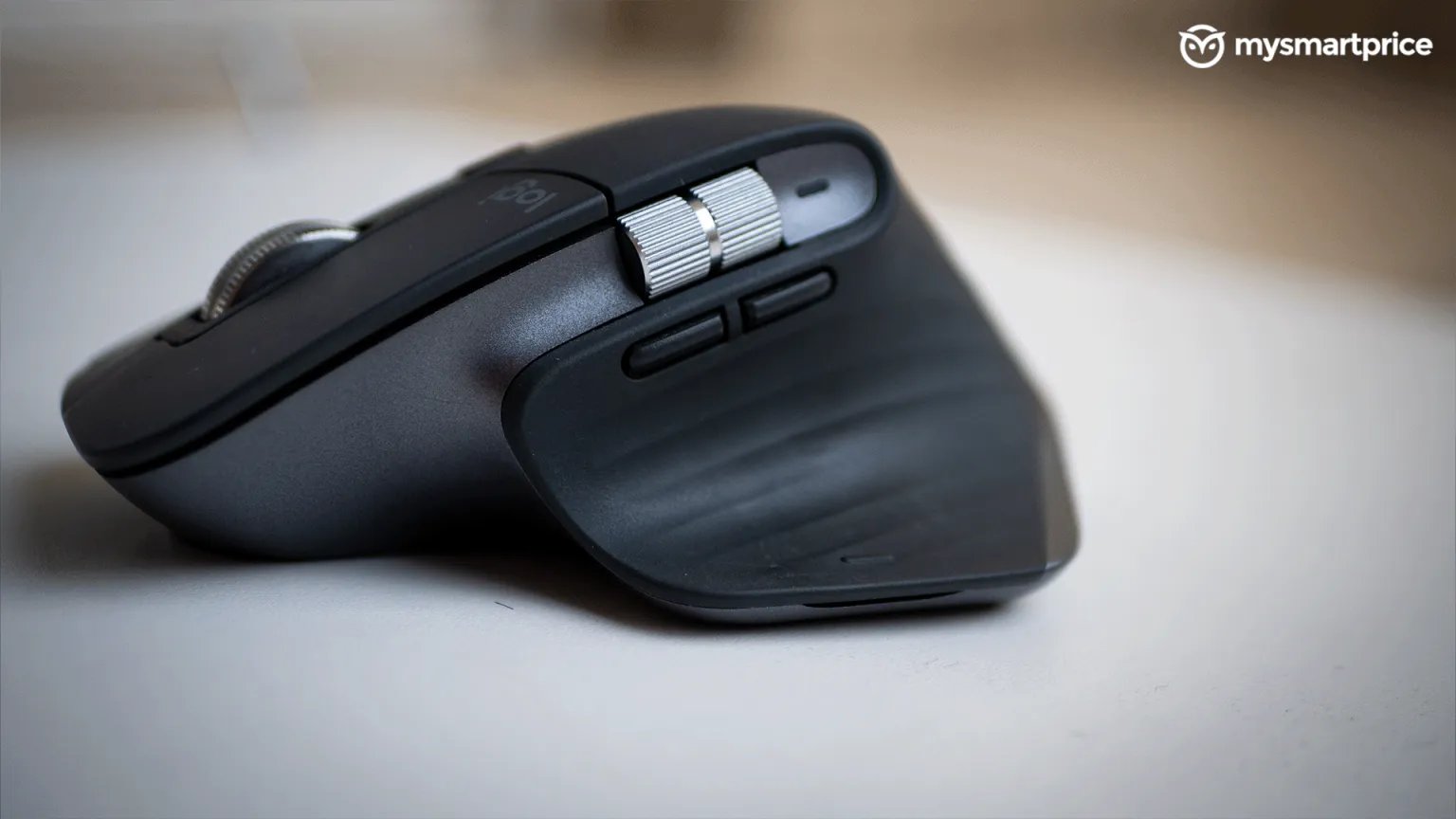 mysmartprice on Twitter: "Logitech MX Master 3S review: ✓ Ergonomically built ✓ Crazy battery life 'Flow' works flawlessly ❌ Awkward gesture At Rs 8,995, it has quieter clicks, long battery