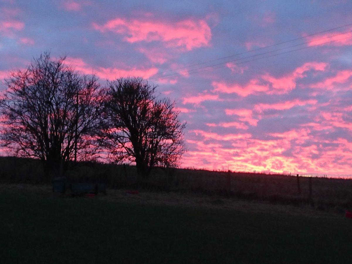 TimSherston's tweet image. It was a pleasure to help my clients find &amp;amp; secure homes in #Pangbourne, #Wantage, #Yattendon, #Kingsclere, #Newbury &amp;amp; other places in 2022.  

Ready for what 2023 brings.

#propertybuyer