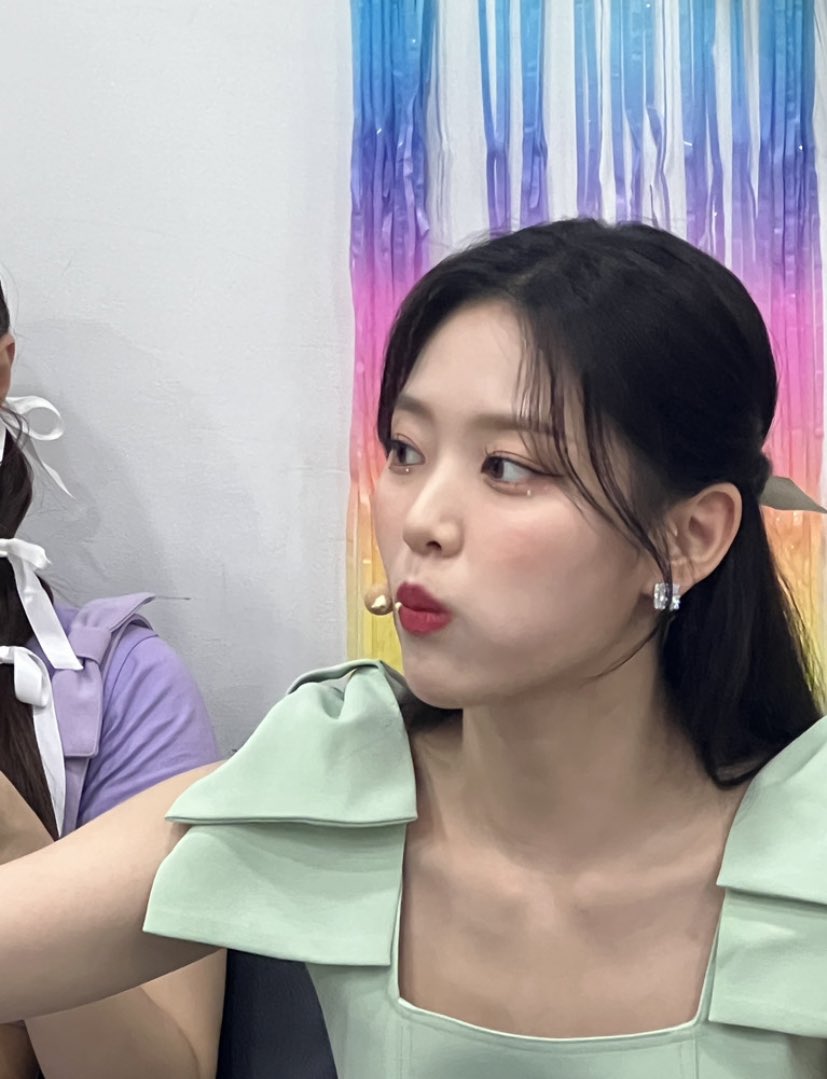 2jinthoughts💭 tweet media