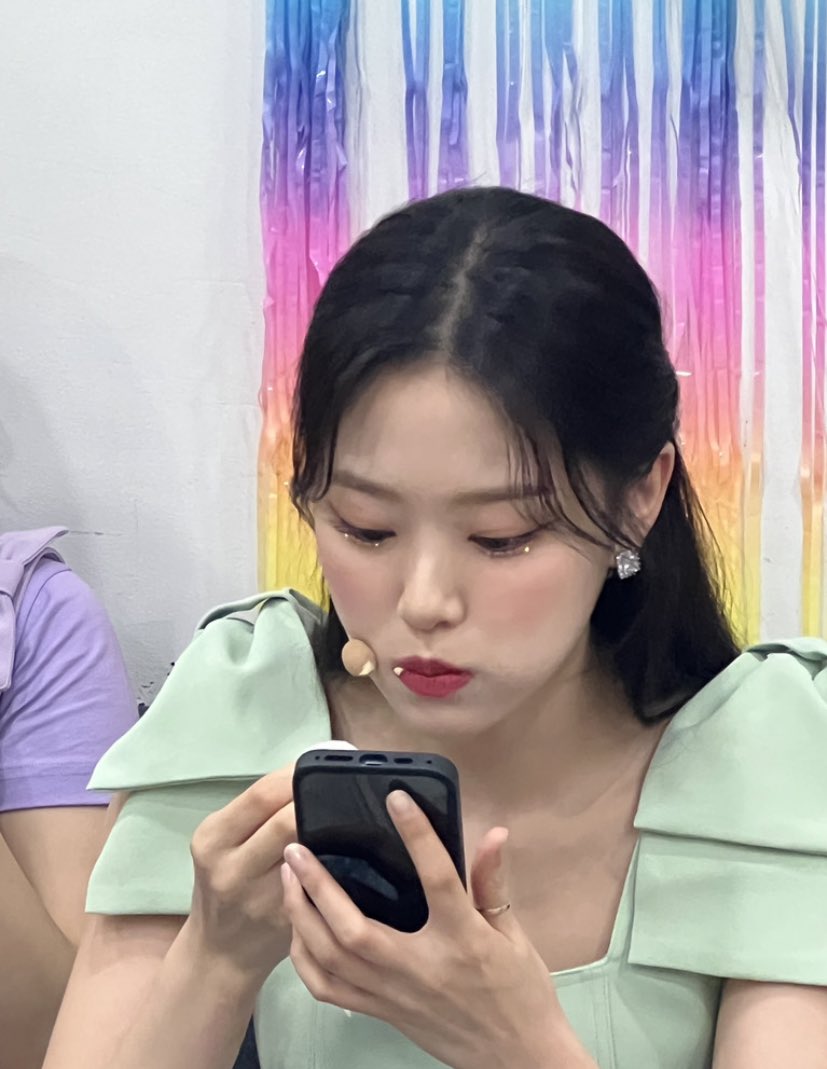 2jinthoughts💭 tweet media