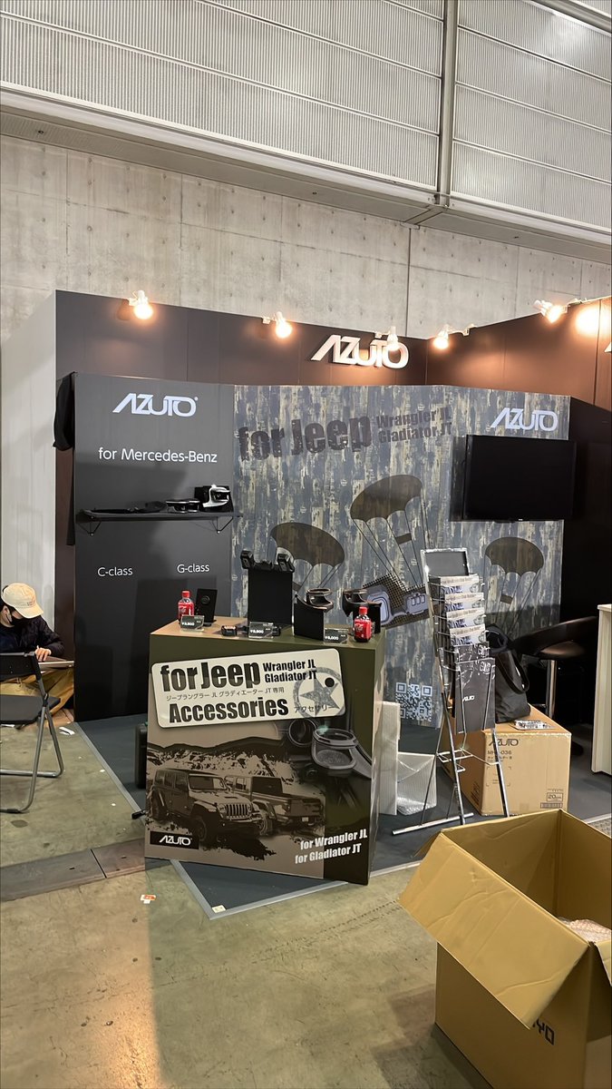 azuto_fan's tweet photo. 明日からの東京オートサロン！
設営完了～!!　お待ちしております。

当日この投稿を提示、フォロー＆いいね＆リツイートでアクセサリが10％OFF！

ブース：北ホール9　903
#東京オートサロン2023
#AZUTO https://t.co/8ggKOtttdZ