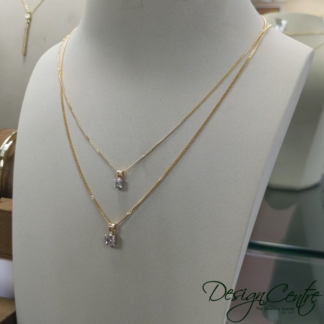 DesignCentre114's tweet photo. These beautiful 9ct Gold Chain Natural Diamond Necklace's.

#diamondnecklace #naturaldiamondnecklace #naturaldiamond #designcentrejewellery #jewellery #jewelleryshop #jewellerynecklace #bespokjewellery #birmingham https://t.co/jLgHi6qxXA