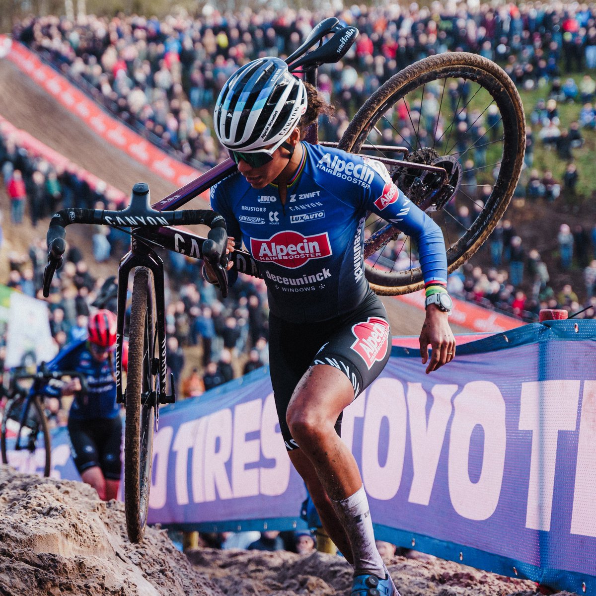 📺 ¡<a href="/teledeporte/">Teledeporte</a> y <a href="/Eurosport_ES/">Eurosport.es</a> retransmitirán la Copa del Mundo #BenidormCX!

✅ El mejor #CX se podrá disfrutar en abierto y en directo en casa de todos los españoles. ❤️¡Un evento histórico IMPERDIBLE!

📝Conoce en detalle la noticia ➡️ benidormcx.es/en-abierto-por…