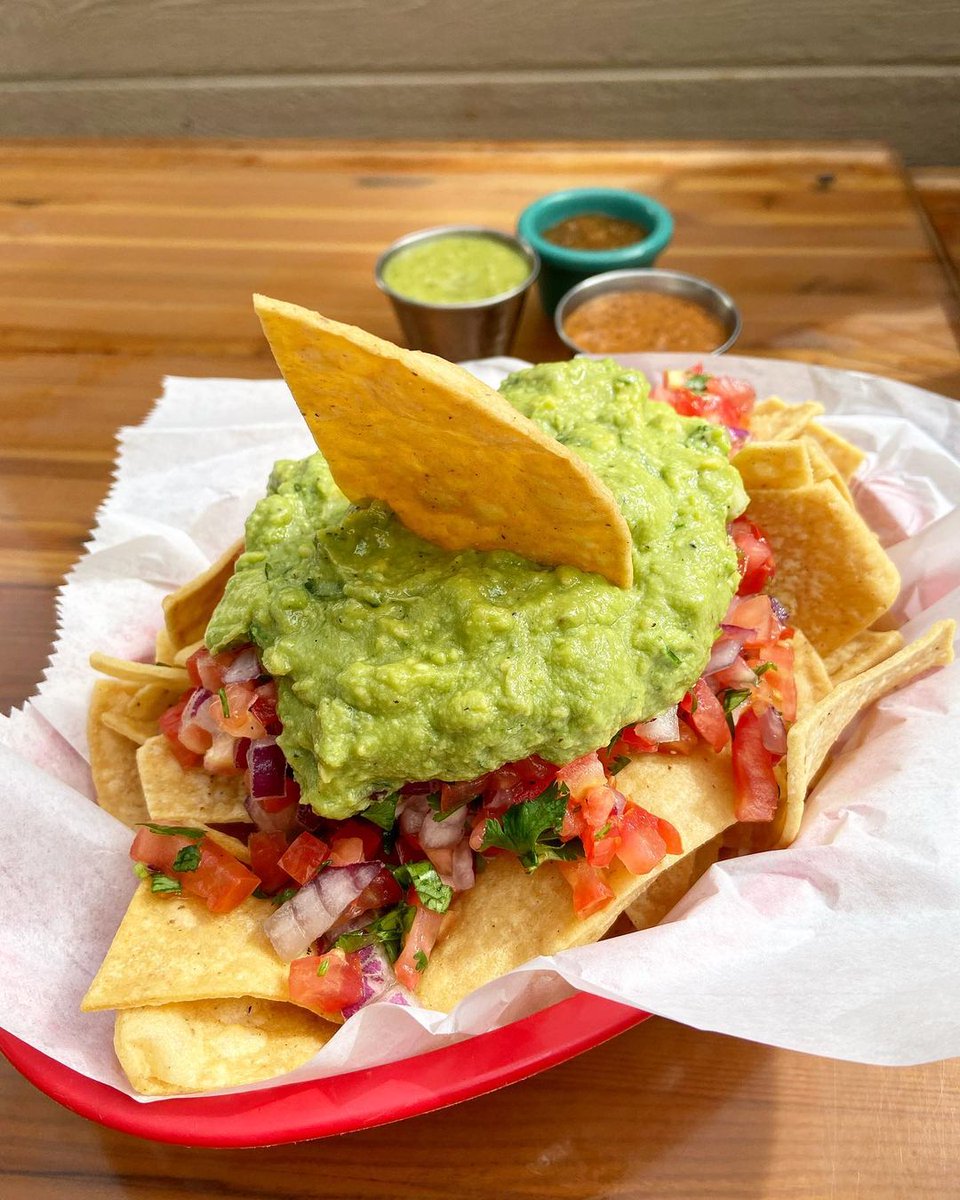 "Dropped by after a long tiring day of exploring Golden Gate Park and was blown away by the delicious foods and excellent service. Great flavors and vibes and the salsa was amazing!" 🔥
Thank you so much for this review, Catherine H.!
#UnderdogsTres