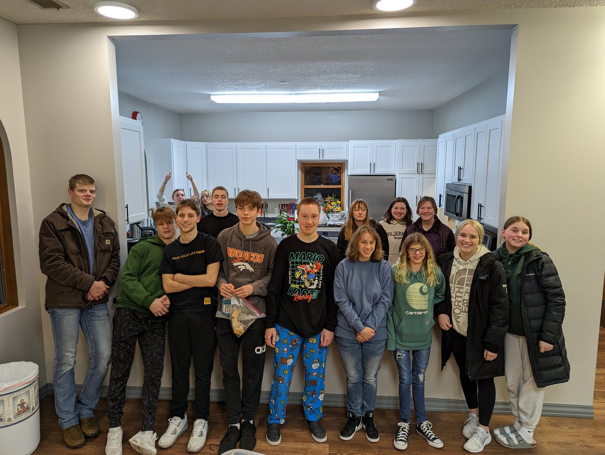 LPagel2017's tweet photo. K-M Community Actions class served a meal at St. Peter's Church as a volunteer opportunity. St Peter Church provides a meal every Wednesday open to the community. Wonderful experience. https://t.co/OV7CN0oYzj