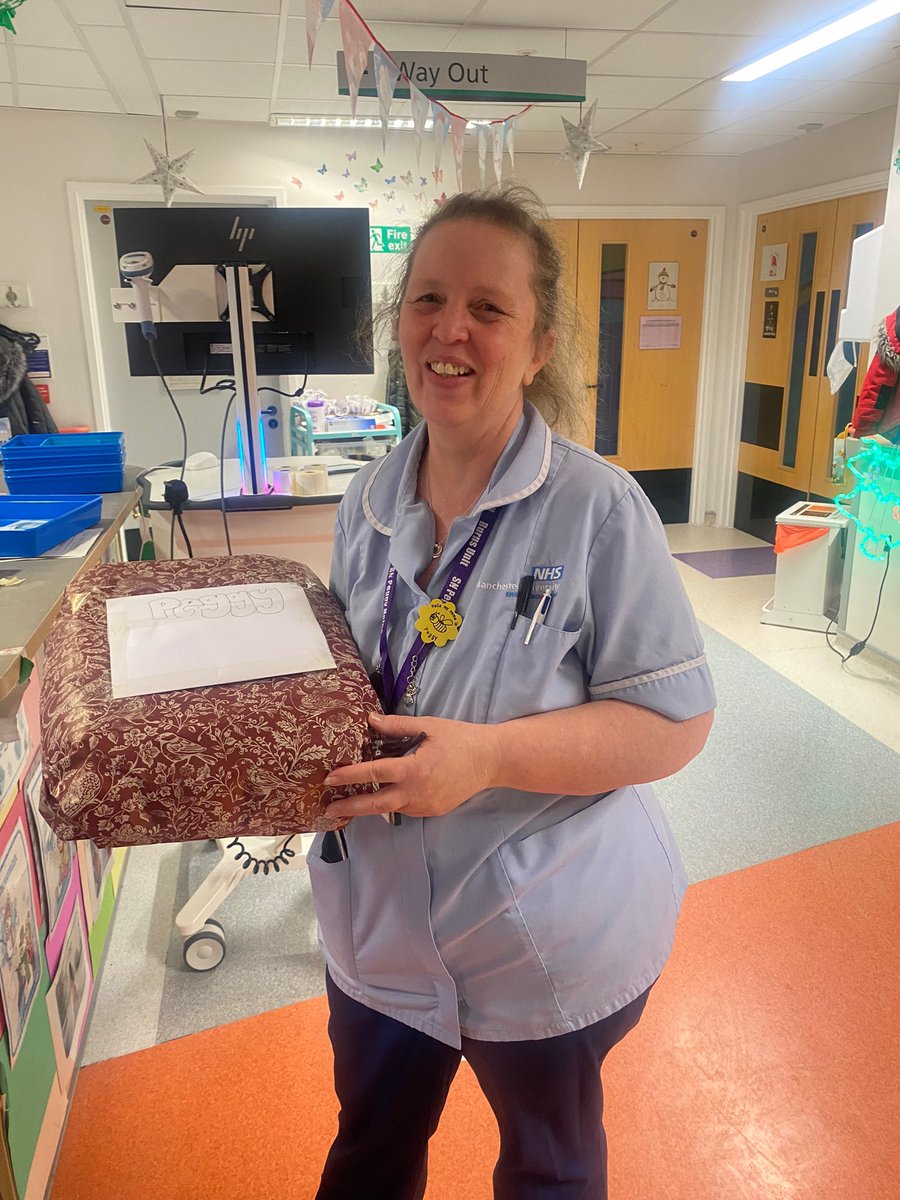 Our wonderful Peggy on her last day with the Burns Unit. Peggy - you are one in a million. You bring fun, laughter and compassion to each and every shift. We will miss you greatly and wish you all the luck in the future 💛💛💛