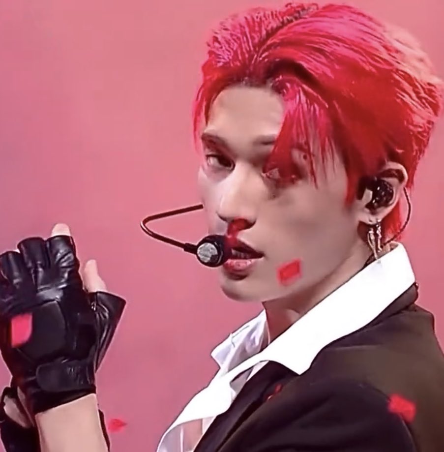W00LOOKS's tweet photo. JUNG WOOYOUNG YOU ARE INSANE https://t.co/HEtldcWnNv