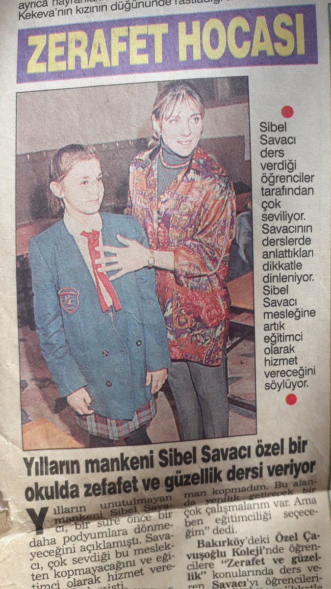 Savacss's tweet photo. #tbt Yıl 1990 Çavuşoğlu Koleji tatlı öğrencileri ile #zarafet ve #görgükuralları eğitiminden bir anı.. https://t.co/k8cTpsn71X