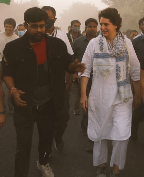 Ankitbahl7's tweet photo. नारी शक्ति की प्रतीक हमारी नेता 
अखिल भारतीय कांग्रेस कमेटी की महासचिव श्रीमती @priyankagandhi जी को जन्मदिवस की हार्दिक बधाई एवं शुभकामनाएं।
मैं ईश्वर से आपके उत्तम स्वास्थ्य एवं दीर्घायु जीवन की कामना करता हूँ।
#लड़की_हूँ_लड़_सकती_हूँ
#VTripathiINC https://t.co/oj9p2ooMLC