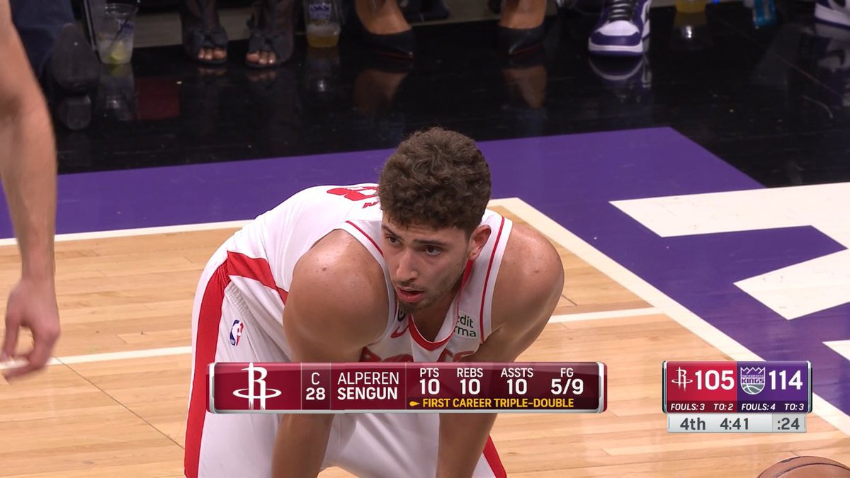 BAYRAKLAR ASILI MI 🇹🇷🇹🇷🇹🇷

Alperen Şengün "NBA tarihinde triple-double yapan EN GENÇ PİVOT" oldu 🇹🇷