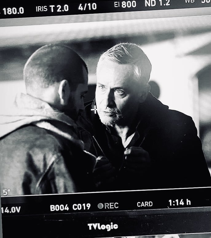 jmtinivelli's tweet photo. #j4 #simoncoleman #tournage #fiction #tv #France2 #flic #tonton #merci #❤️❤️❤️ #karai https://t.co/9eLIPPvSpH