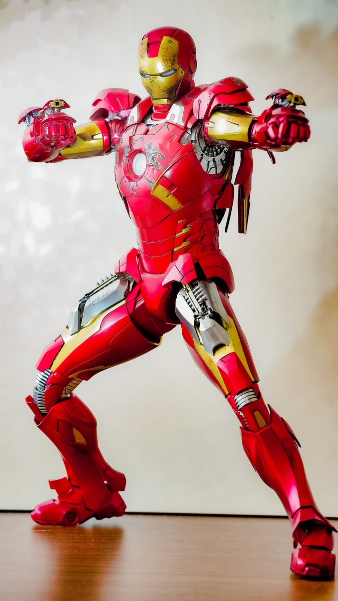 TFopmegabumble's tweet photo. カッコイイ
 #アイアンマン 
 #ウォーマシン
 #トランスフォーマー
 #オプティマスプライム https://t.co/HVHaPd8hdE