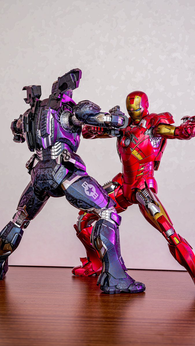 TFopmegabumble's tweet photo. カッコイイ
 #アイアンマン 
 #ウォーマシン
 #トランスフォーマー
 #オプティマスプライム https://t.co/HVHaPd8hdE