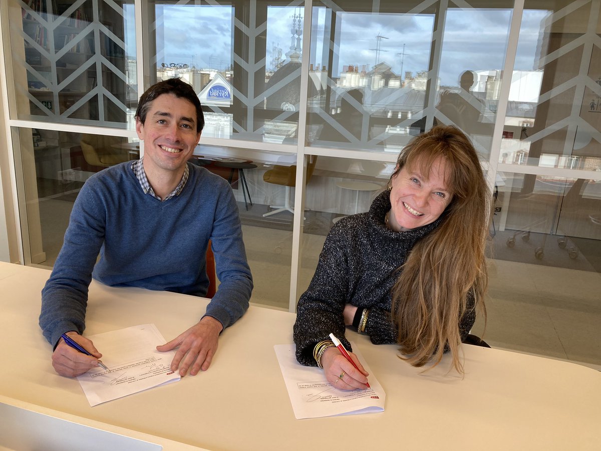 Signé ☑️ ! Très content d’accueillir Elsa, qui rejoint ce jour les équipes <a href="/TERBreizhGo/">TER BreizhGo</a> ! Vous la retrouverez bientôt en tant que cheffe de bord dans nos trains. <a href="/SNCFVoyageurs/">SNCF Voyageurs</a> embauche en <a href="/regionbretagne/">Région Bretagne</a> !