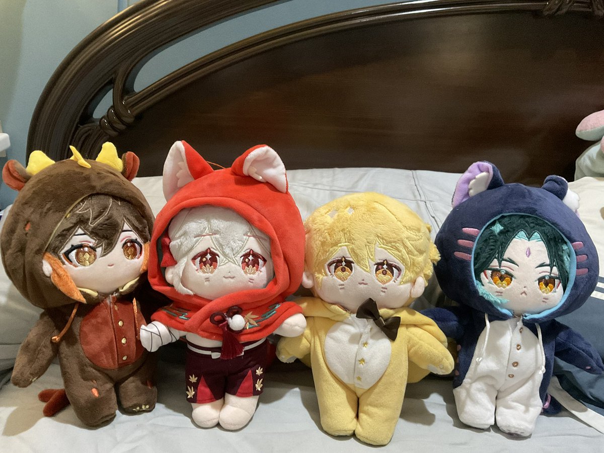 Thank you so much @eggoph for hosting GOs for my xiao doll, onesie, and the onesies for zhongli and childe haha. They arrive safely 💕💕