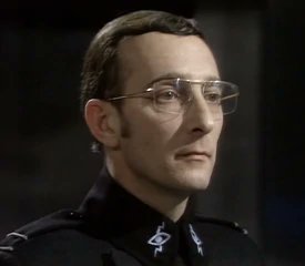 CraigWtweets's tweet photo. Perhaps he should have chosen a safer alternative cosplay option? #Perrottet #Nyder #DoctorWho https://t.co/19NWgepxIs