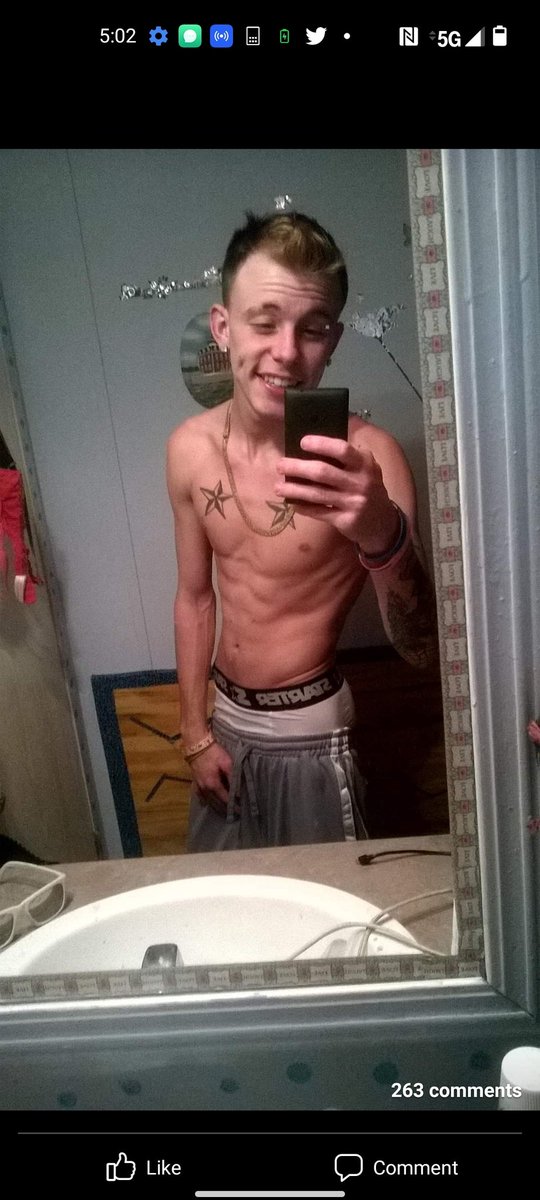 JAllenHTown's tweet photo. Goodnight to all my new 41 sexy new following. Day 1 on Twitter was fun. Can't wait to see what day 2 has in-store for me tomorrow #staySEXY #iLikeUrFace https://t.co/bkLdUXk8m3