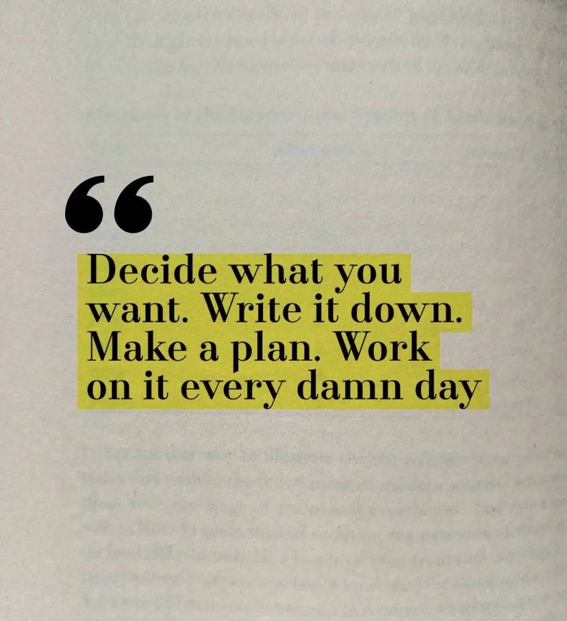 bookpoets's tweet image. chase your goals everyday