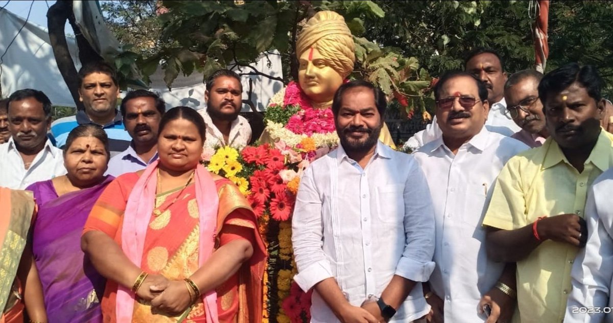 PavankumarTRS's tweet photo. స్వామి వివేకానంద 160వ జయంతి సందర్బంగా పద్మారావు నగర్ లో...... https://t.co/muKujv7g3D