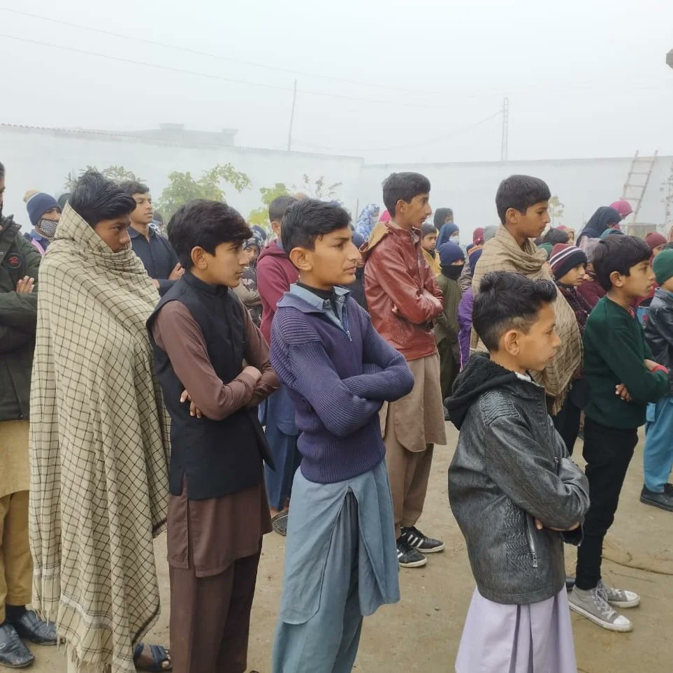 SLP_Vision21's tweet photo. Students are very keen even in this freezing cold weather and showing up in numbers.
Mashal E Ilm has started spreading light of education.
#slpschools #mashaleilm #attock #jand #chaphri #vision #v21 #students #cold #weather #punjab #newschool #slpvision21 #light #education https://t.co/GV6DvGlq4f